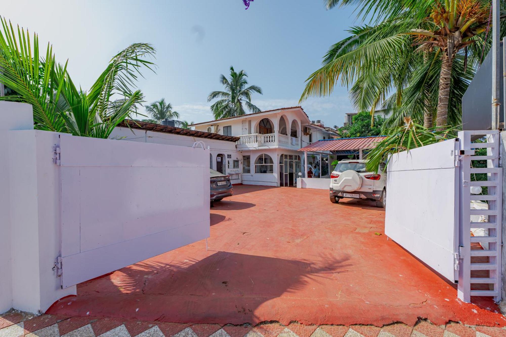 Baga Galaxy Hotel Exterior photo